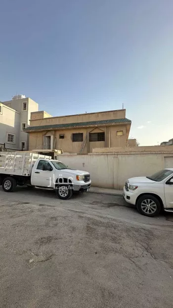 عمارة للبيع في شارع عثمان العكبري, حي الملز, مدينة الرياض, منطقة الرياض صورة 2