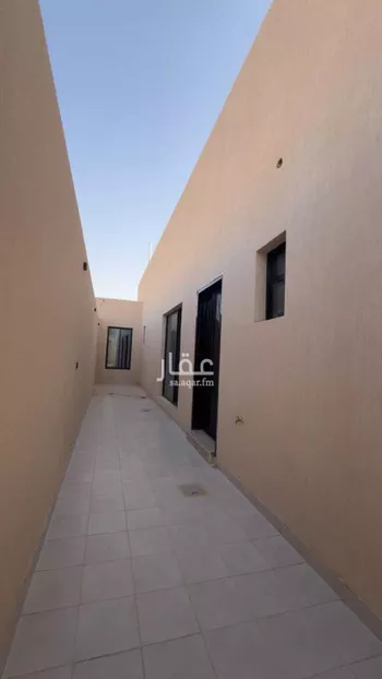 فيلا للبيع في شارع كامل بن عكرمه, حي الجامعة, مدينة الخرج, منطقة الرياض صورة 3