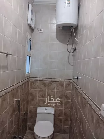 مكتب تجاري للإيجار في شارع طلحة بن مالك, حي الملز, مدينة الرياض, منطقة الرياض صورة 4