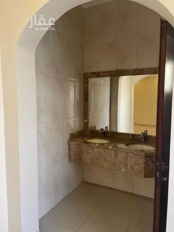 فيلا للإيجار في شارع عيون الجواء, مدينة الظهران, المنطقة الشرقية صورة 4