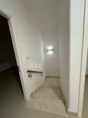 فيلا للبيع في شارع رقم 1080 ، حي مطار الملك خالد الدولي ، الرياض ، منطقة الرياض صورة 2