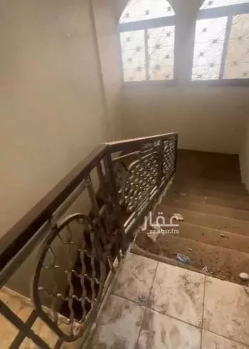 دور للبيع في شارع انجب ابن احمد, حي العزيزية الغربي, مدينة خميس مشيط, منطقة عسير صورة 5