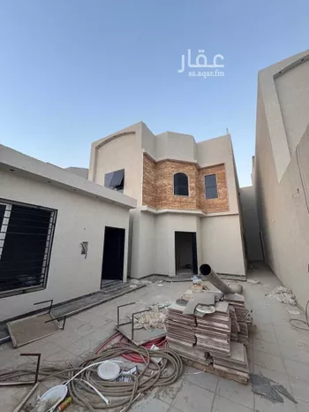 فيلا للبيع في شارع الطفيل بن يزيد, حي المروج, مدينة عنيزه, منطقة القصيم صورة 3