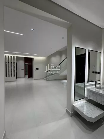 فيلا للبيع في شارع وادي الباطن, حي الملك فهد, مدينة عنيزه, منطقة القصيم صورة 5