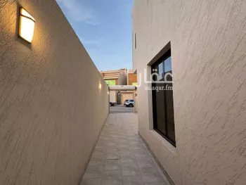 فيلا للبيع في شارع محمد بن أحمد الفاسي, حي المهدية, مدينة الرياض, منطقة الرياض صورة 3