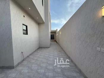 فيلا للبيع في شارع محمد بن أحمد الفاسي, حي المهدية, مدينة الرياض, منطقة الرياض صورة 4