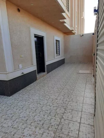 فيلا للإيجار في شارع محمد بن محمد الكتبي, حي العوالي, مدينة الرياض, منطقة الرياض صورة 2
