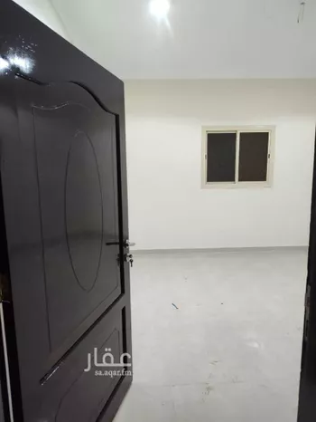 شقة للإيجار في شارع فهد بن عبدالعزيز ، حي الورود ، الوجه ، الوجه