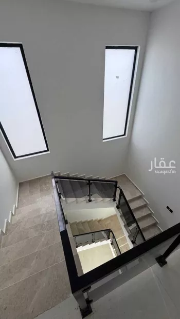 فيلا للبيع في شارع سليمان الانصاري, حي الشاطئ الشرقي, مدينة الدمام, المنطقة الشرقية صورة 2