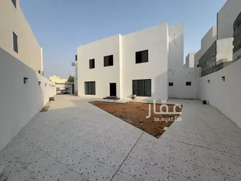 فيلا للبيع في شارع شهاب بن مالك, حي الشاطئ الشرقي, مدينة الدمام, المنطقة الشرقية صورة 3