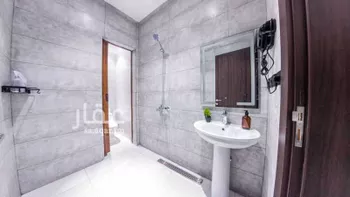 شقة للإيجار في شارع طاهر الجزائري, حي الروضة, مدينة جدة, منطقة مكة المكرمة صورة 5