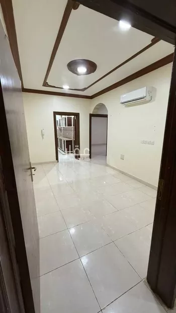 شقة للإيجار في شارع المقتدي بالله, حي المطار, مدينة المجمعه, منطقة الرياض صورة 3