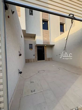 دور للبيع في شارع الحواتم, حي ديراب, مدينة الرياض, منطقة الرياض