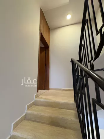 دور للبيع في شارع عثمان الداغستاني, حي ديراب, مدينة الرياض, منطقة الرياض صورة 3