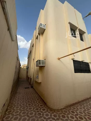 فيلا للبيع في شارع حسان الأسلمي, حي ظهرة البديعة, مدينة الرياض, منطقة الرياض صورة 3
