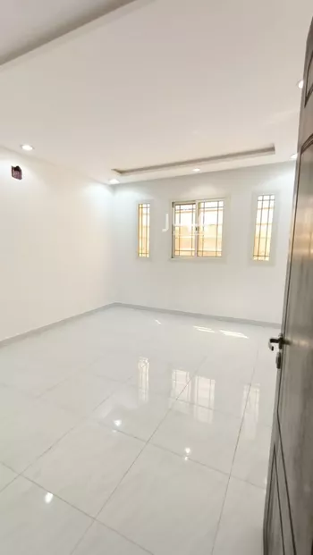 فيلا للإيجار في شارع إسماعيل بن القراب, حي القادسية, مدينة الرياض, منطقة الرياض