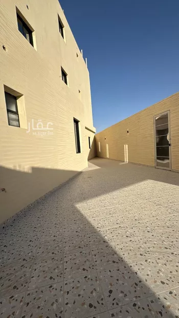 دور للبيع في شارع خوارزم, حي عكاظ, مدينة الرياض, منطقة الرياض صورة 3