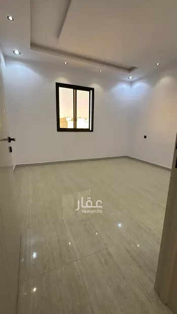 دور للبيع في شارع درنة, حي عكاظ, مدينة الرياض, منطقة الرياض صورة 3