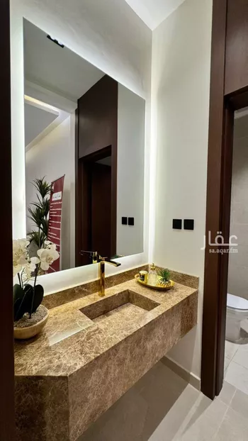 دور للبيع في شارع عين صالح, حي عكاظ, مدينة الرياض, منطقة الرياض صورة 4