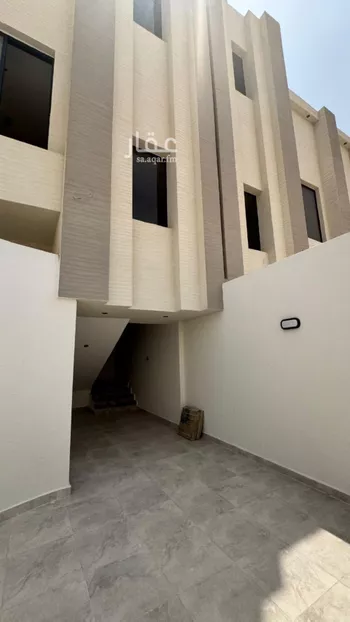 دور للبيع في شارع شارع وادي أرثد, حي عكاظ, مدينة الرياض, منطقة الرياض صورة 2