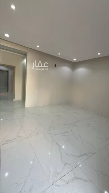 شقة للبيع في شارع المغيرة بن نوفل, حي عكاظ, مدينة الرياض, منطقة الرياض صورة 3