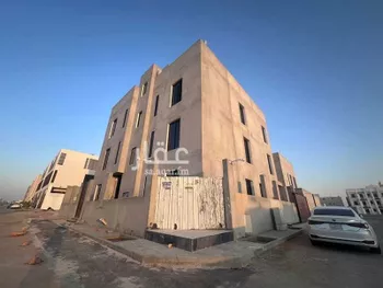 عمارة للإيجار في شارع وادي هرجاب, حي المهدية, مدينة الرياض, منطقة الرياض