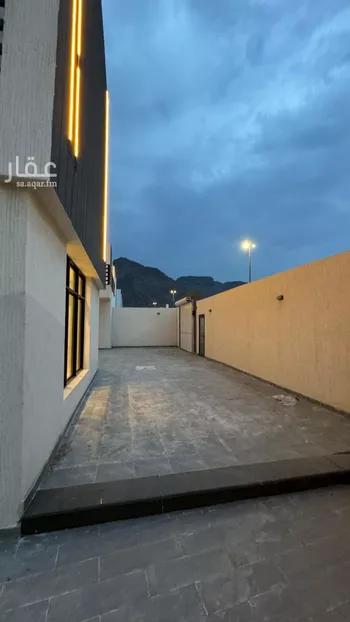 فيلا للبيع في شارع علي بن المديني, حي بنى بياضة, مدينة المدينه المنوره, منطقة المدينة المنورة صورة 2