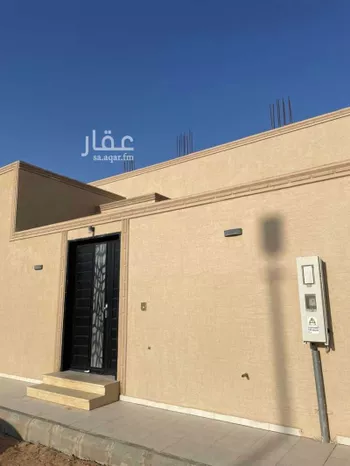 دور للبيع في شارع خالد بن عبدالعزيز ، حي الملك فهد ، عنيزة ، عنيزة