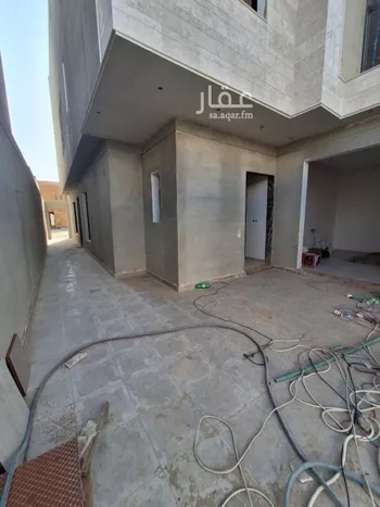 فيلا للبيع في شارع عبدالله بن بكر كمال, حي العوالي, مدينة الرياض, منطقة الرياض صورة 2
