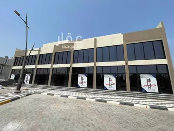 عمارة للإيجار في شارع طريق الخليج العربي, حي النسيم, مدينة القطيف, المنطقة الشرقية صورة 2