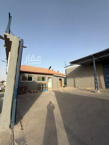 محل للبيع في شارع لزمة
, حي السلي, مدينة الرياض, منطقة الرياض صورة 5