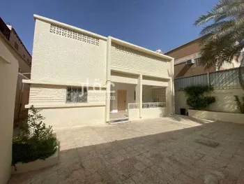 فيلا للبيع في شارع ابن عياد, حي عليشة, مدينة الرياض, منطقة الرياض صورة 3