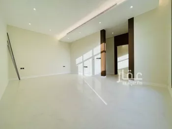 فيلا للبيع في شارع السيل الكبير, حي المهدية, مدينة الرياض, منطقة الرياض صورة 5