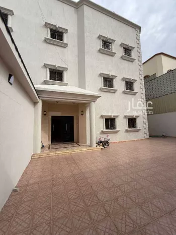 عمارة للبيع في شارع محمد زبين الشهراني, حي الروضة, مدينة ابها, منطقة عسير صورة 3