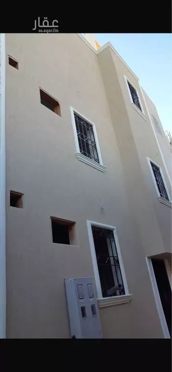 عمارة للبيع في شارع المرصد, حي الشرفية, الرياض