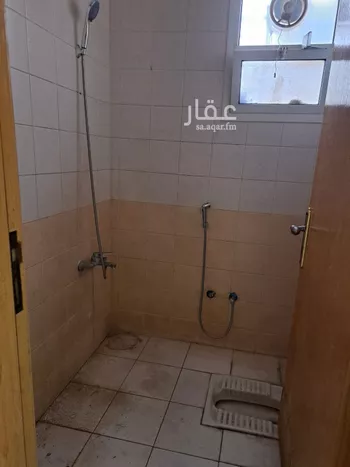 شقة للإيجار في صورة 4