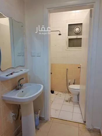 شقة للإيجار في صورة 2