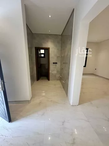 فيلا للبيع في شارع الشريف أبي القاسم بن الحسن, حي المهدية, مدينة الرياض, منطقة الرياض صورة 4