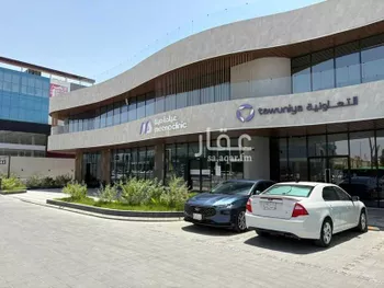 عمارة للإيجار في شارع طريق الثمامة, حي الربيع, مدينة الرياض, منطقة الرياض صورة 3