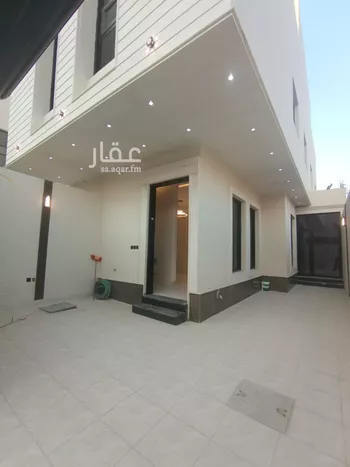 دور للبيع في شارع شقرون المغراوي, حي عكاظ, مدينة الرياض, منطقة الرياض صورة 3