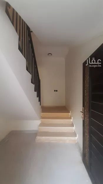 دور للبيع في شارع الرسالة, حي بدر, مدينة الرياض, منطقة الرياض صورة 3