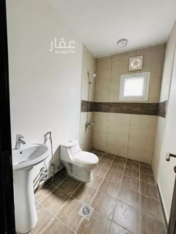 فيلا للإيجار في شارع علي بن أحمد الظفري, حي مطار الملك خالد الدولي, مدينة الرياض, منطقة الرياض صورة 4
