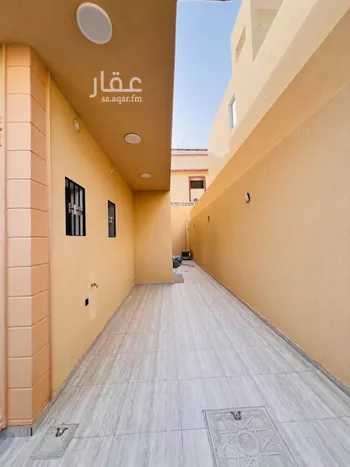 فيلا للبيع في شارع طريق النصر الفرعي, حي العزيزية, مدينة الرياض, منطقة الرياض صورة 3