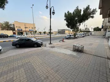 محل للإيجار في شارع حاتم الطائي, حي الروضة, مدينة الرياض, منطقة الرياض صورة 2