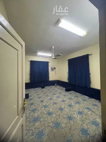 فيلا للبيع في شارع العباس الرشيدي ، حي العزيزية ، الرياض ، منطقة الرياض صورة 2
