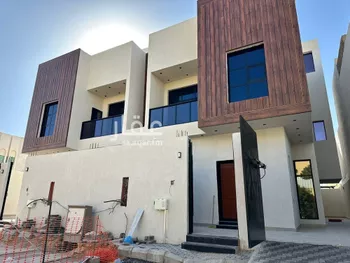 فيلا للبيع في شارع الحجرين, حي العريجاء الأوسط, مدينة الرياض, منطقة الرياض صورة 2