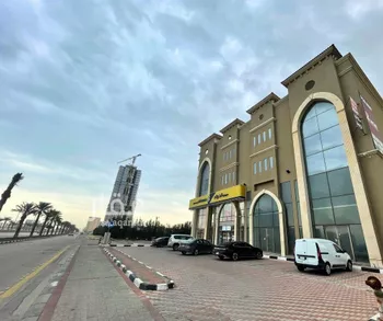 مكتب تجاري للإيجار في شارع طريق الملك فهد بن عبدالعزيز, حي الحمراء, مدينة الخبر, المنطقة الشرقية صورة 3