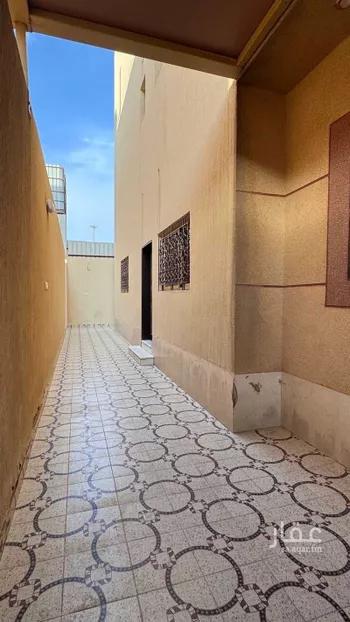 فيلا للبيع في شارع الدفاع, حي إشبيلية, مدينة الرياض, منطقة الرياض صورة 2