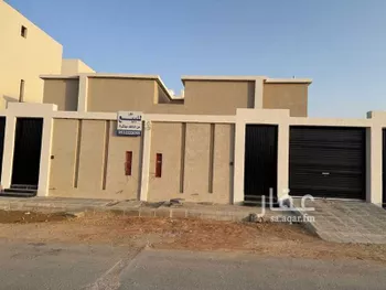 دور للبيع في شارع علي بن ابي طالب, حي الروضة, مدينة المجمعه, منطقة الرياض صورة 4