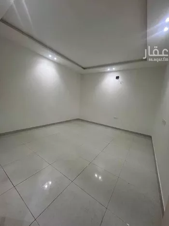 دور للبيع في شارع نهاوند, حي العزيزية, مدينة الرياض, منطقة الرياض صورة 3